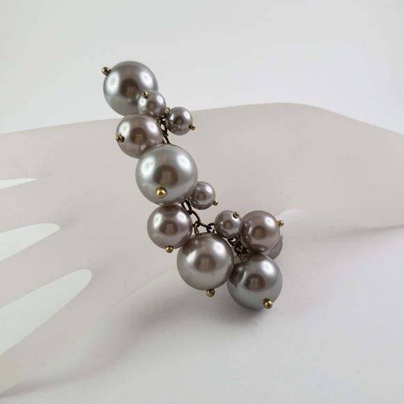 Not for sale - J. Crew Statement Bracelet Jumbo Pearls Grey - Picture 13 of 13